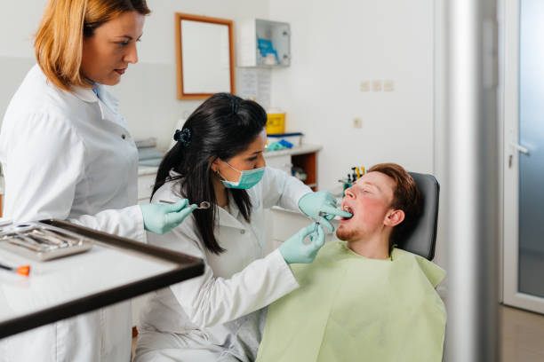 Best Emergency Broken Tooth Repair in Wellston, MO